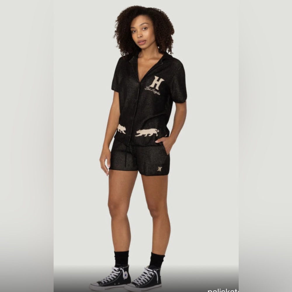Honor the Gift women’s jungle camp button up top + shorts set black size L NWT